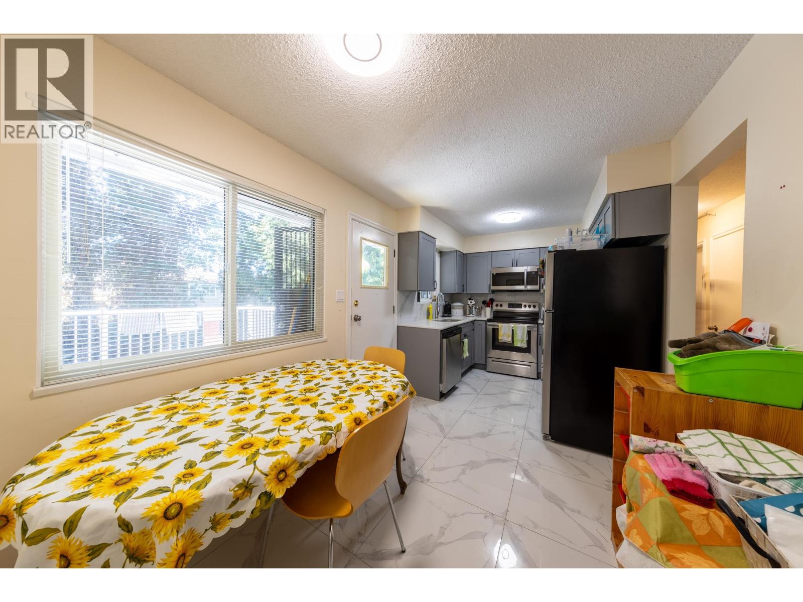Photo 18 of 10031 2nd Avenue, Richmond BC