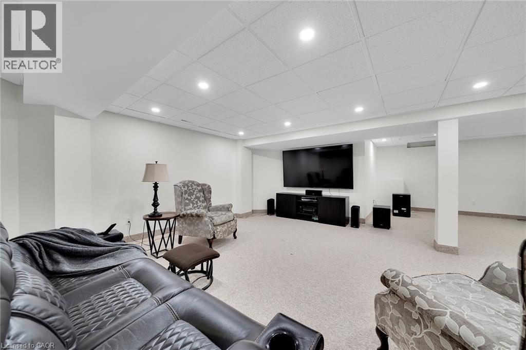 Photo 20 of 26 Huntingwood Avenue, Dundas ON