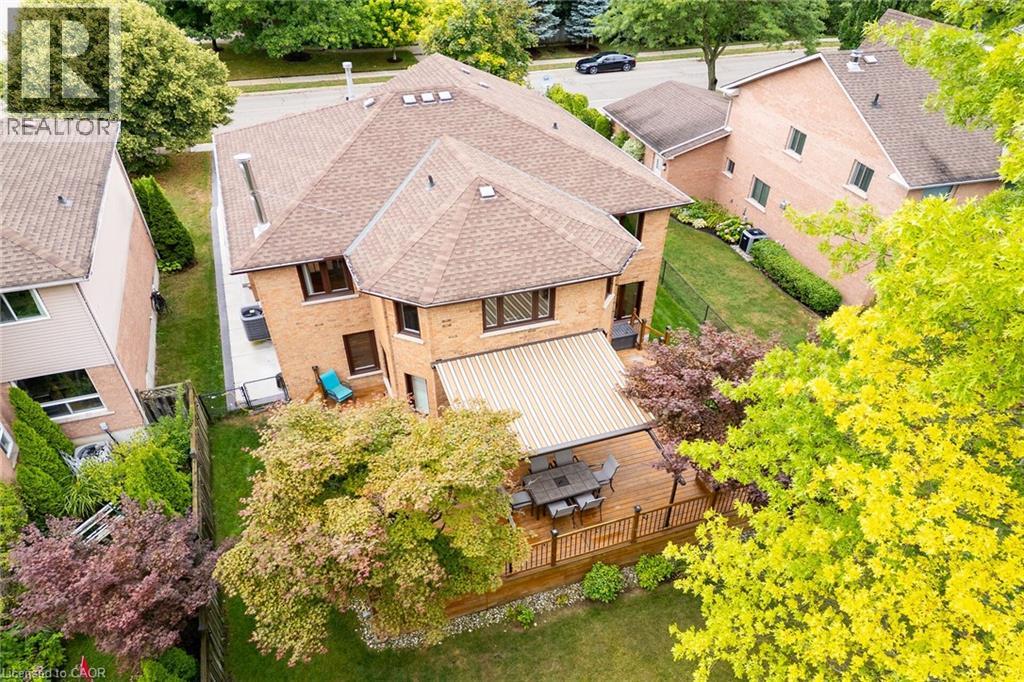 Photo 38 of 26 Huntingwood Avenue, Dundas ON