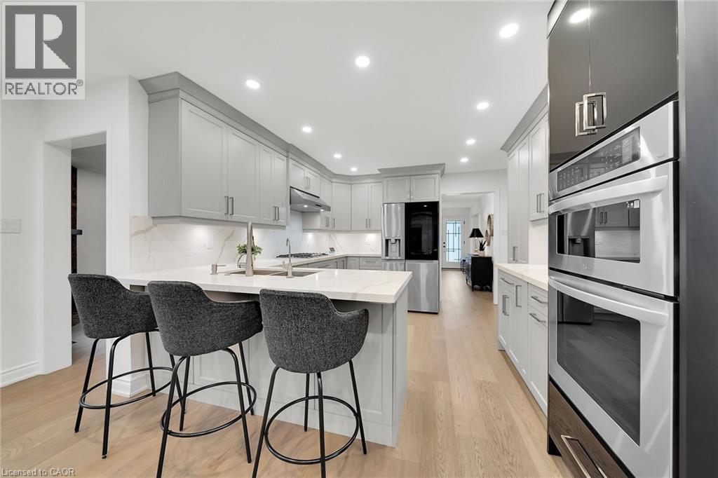 Photo 21 of 26 Huntingwood Avenue, Dundas ON