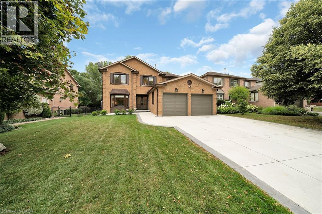 Photo 24 of 26 Huntingwood Avenue, Dundas ON