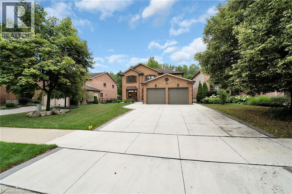 Photo 26 of 26 Huntingwood Avenue, Dundas ON