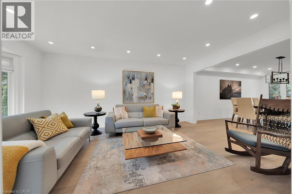 Photo 36 of 26 Huntingwood Avenue, Dundas ON