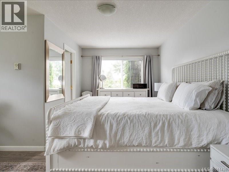 Photo 22 of 521 Arbutus St, Qualicum Beach BC