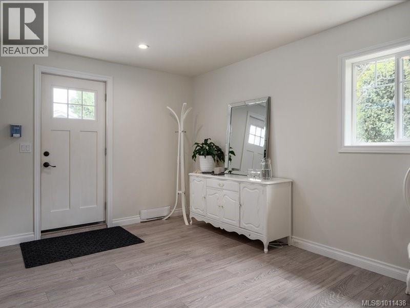 Photo 48 of 521 Arbutus St, Qualicum Beach BC