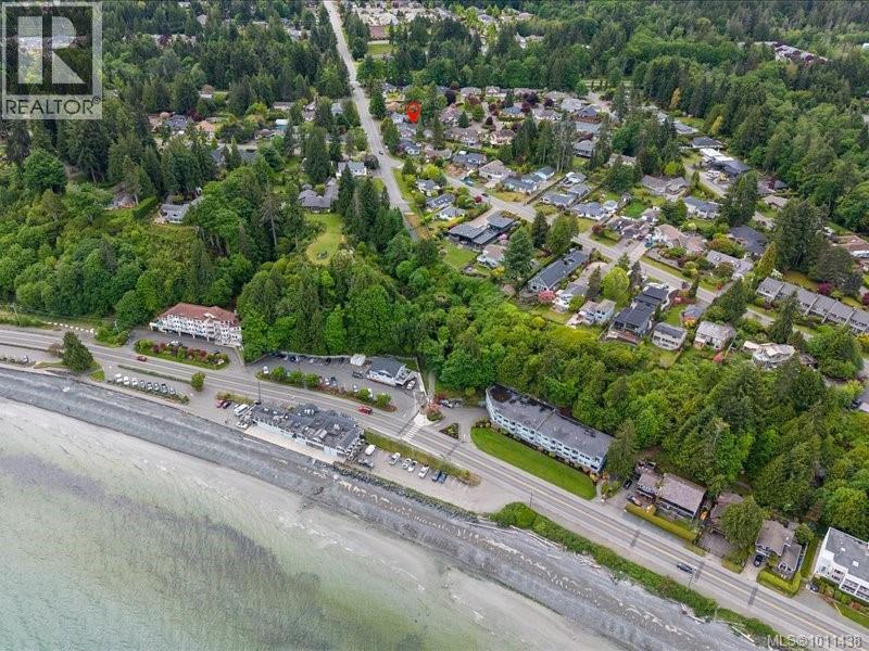 Photo 66 of 521 Arbutus St, Qualicum Beach BC