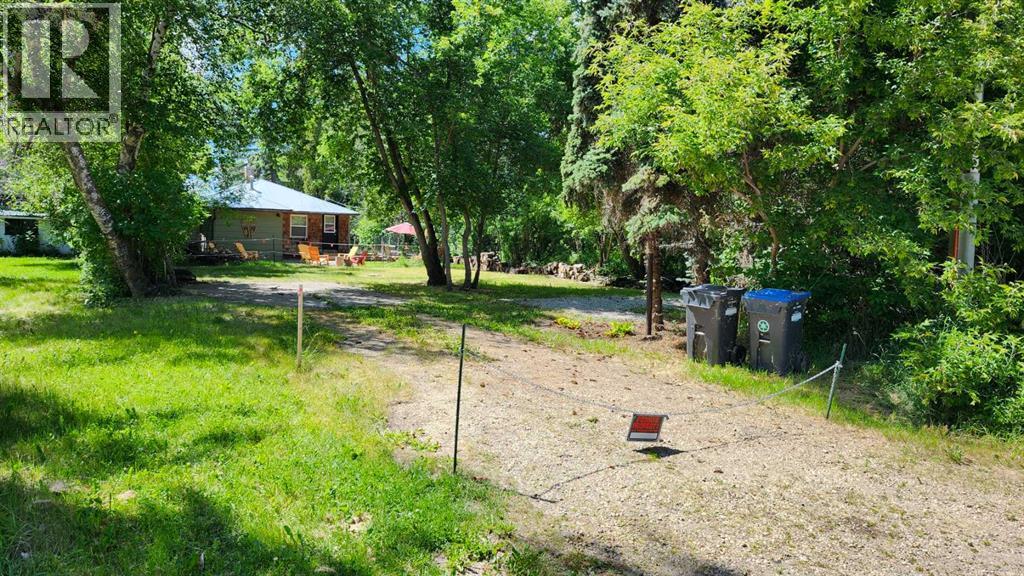 Photo 2 of 5040 47 Street, Sylvan Lake AB