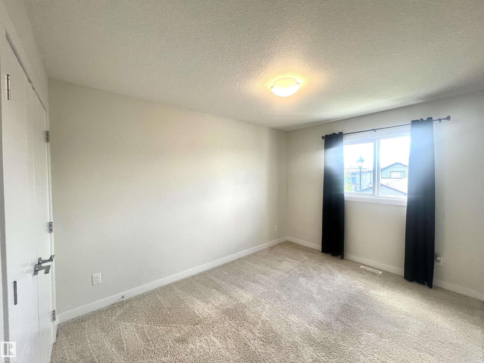 Photo 15 of 725 Berg Lo, Leduc AB