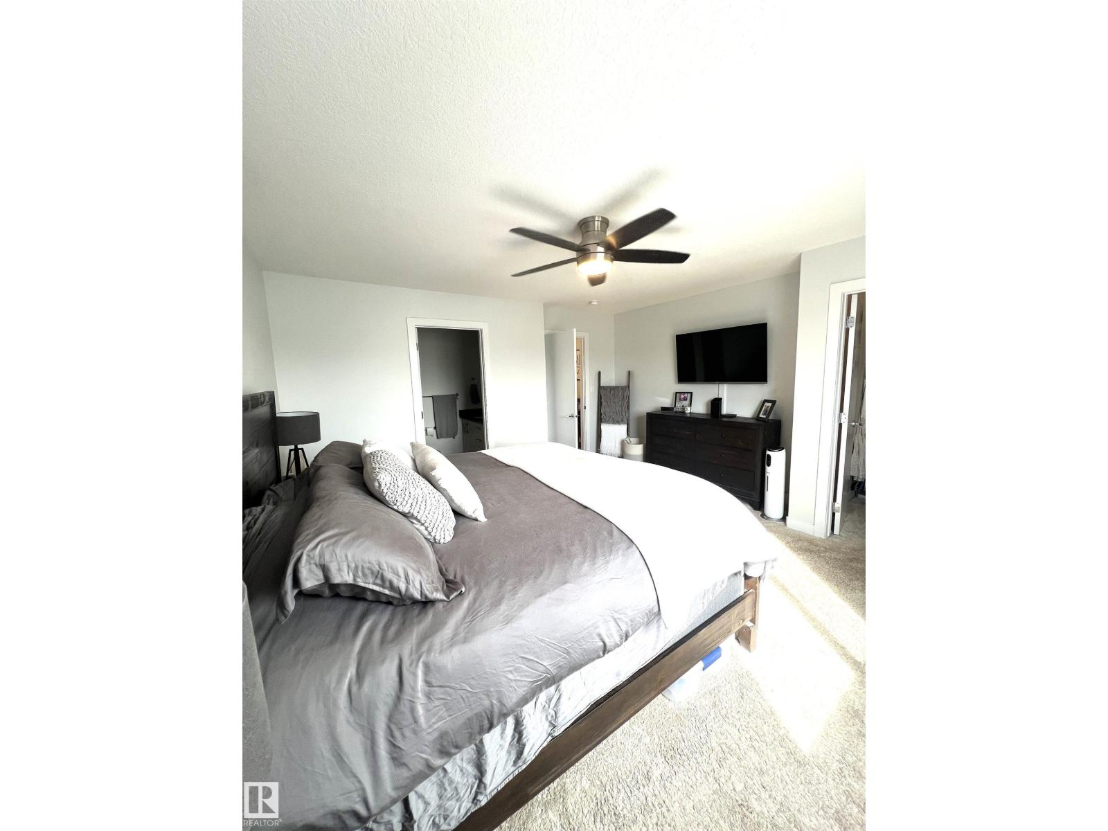Photo 11 of 725 Berg Lo, Leduc AB