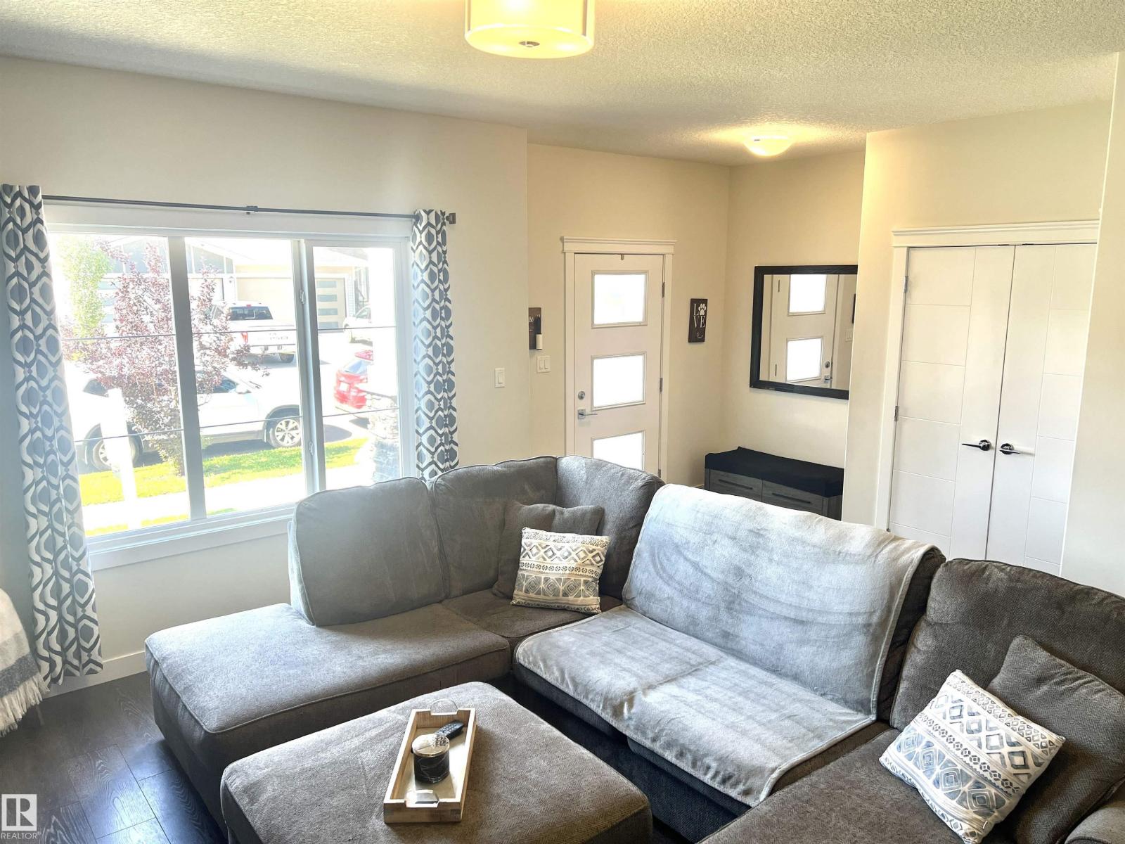 Photo 3 of 725 Berg Lo, Leduc AB