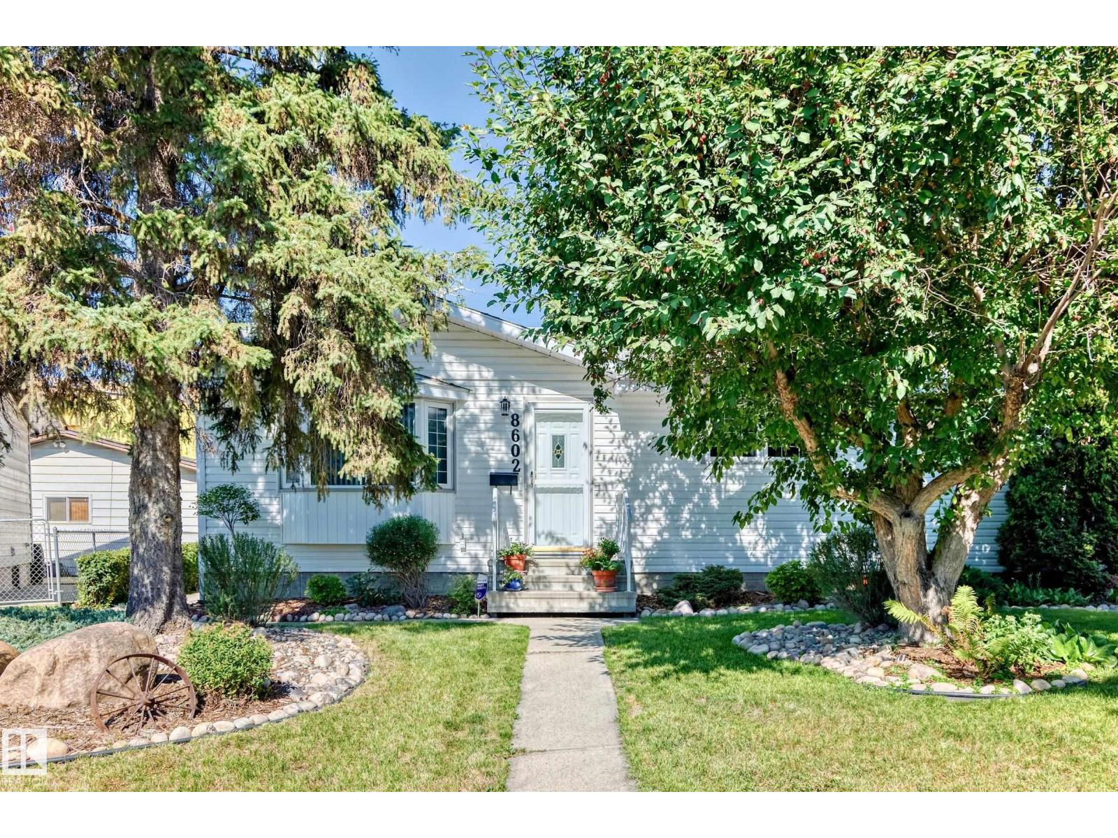 Photo 51 of 8602 158 St Nw, Edmonton AB