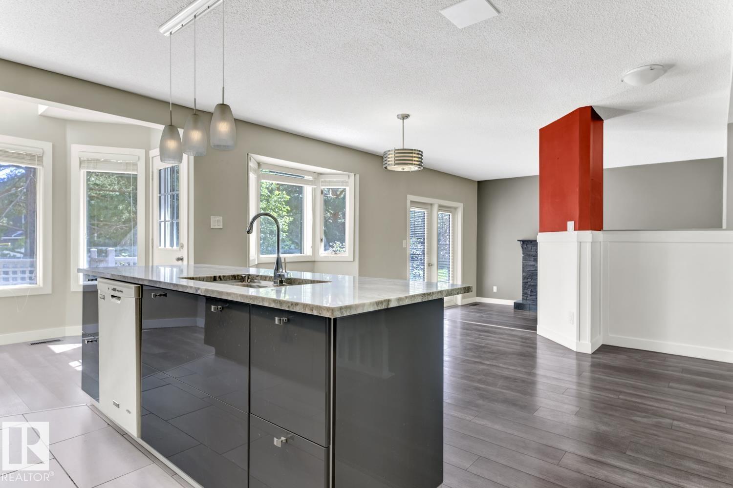 Photo 17 of 11 Ainsley Pl, St Albert AB