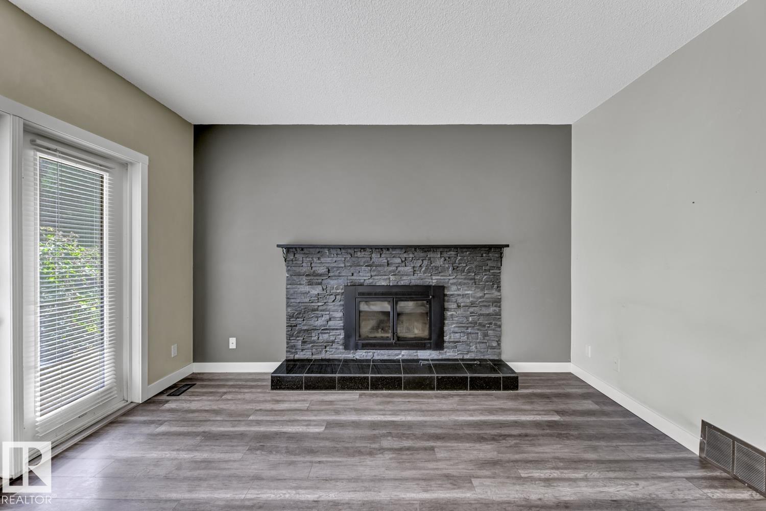 Photo 24 of 11 Ainsley Pl, St Albert AB