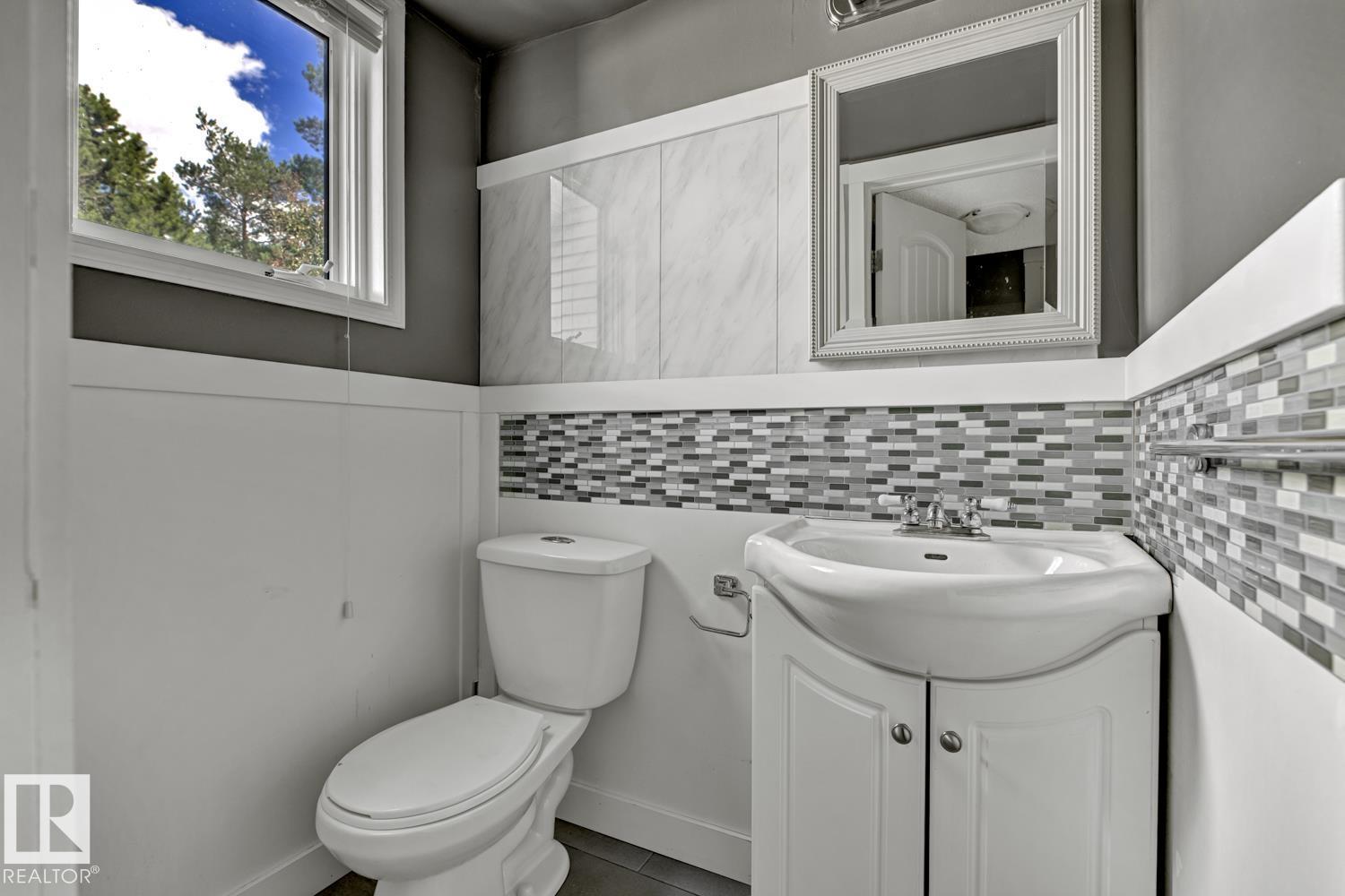 Photo 7 of 11 Ainsley Pl, St Albert AB