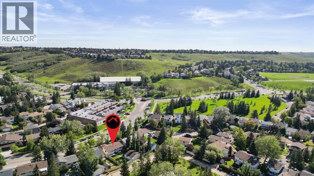 Single Family House Bungalow for Sale in  Edgedale Drive NW Edgemont Calgary 