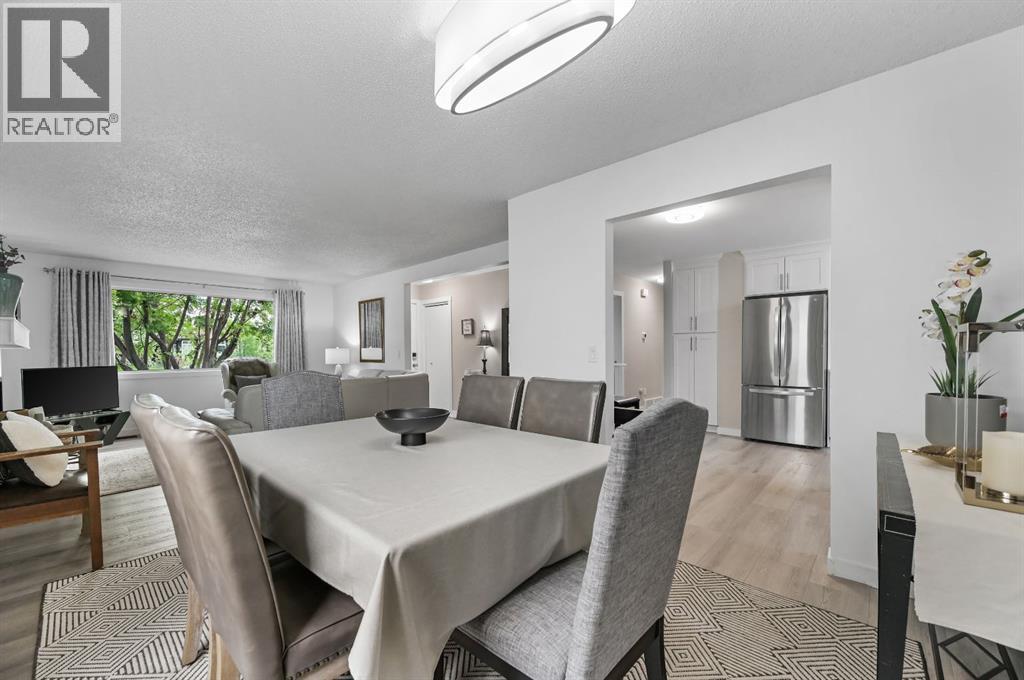 Single Family House Bungalow for Sale in  Edgedale Drive NW Edgemont Calgary 