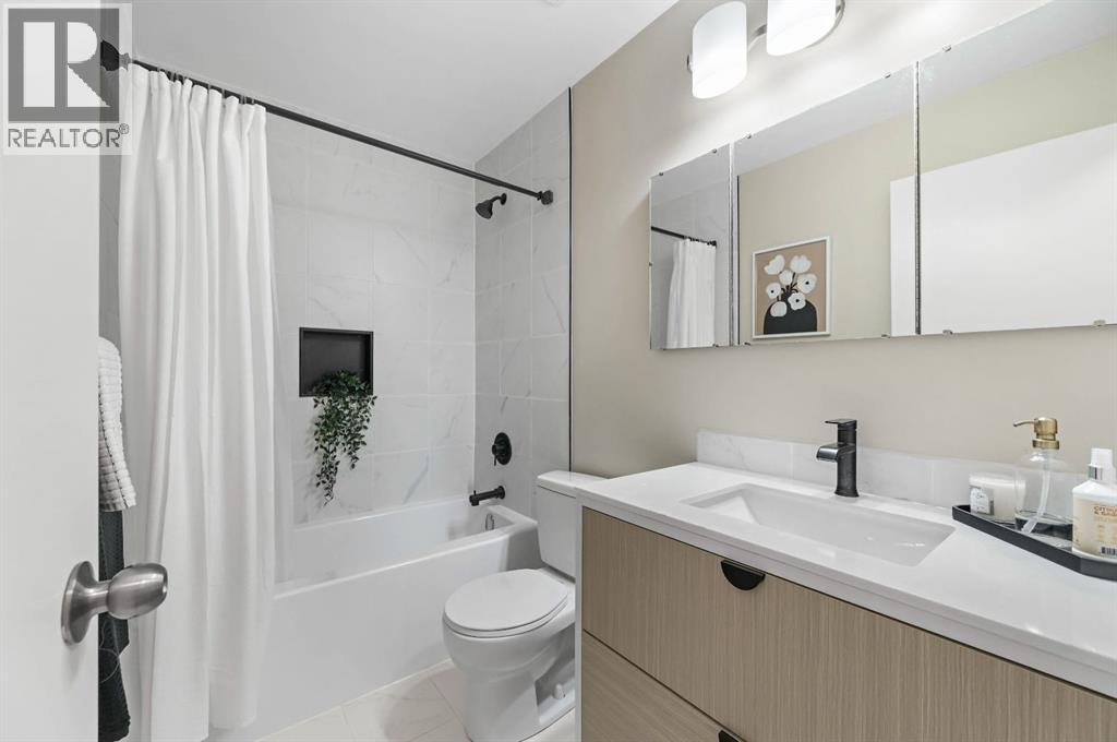 Single Family House Bungalow for Sale in  Edgedale Drive NW Edgemont Calgary 