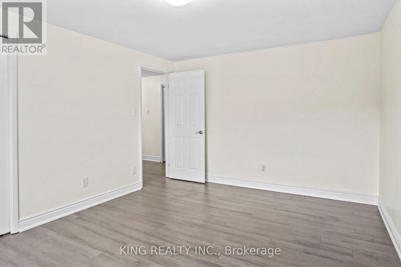 Photo 30 of 16 Wimbledon Court, Brampton ON