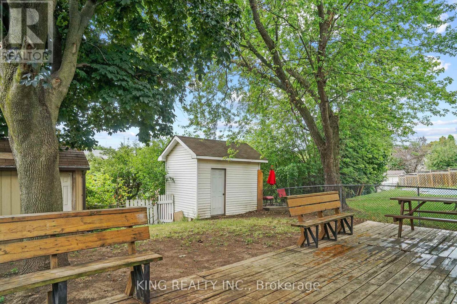 Photo 37 of 16 Wimbledon Court, Brampton ON