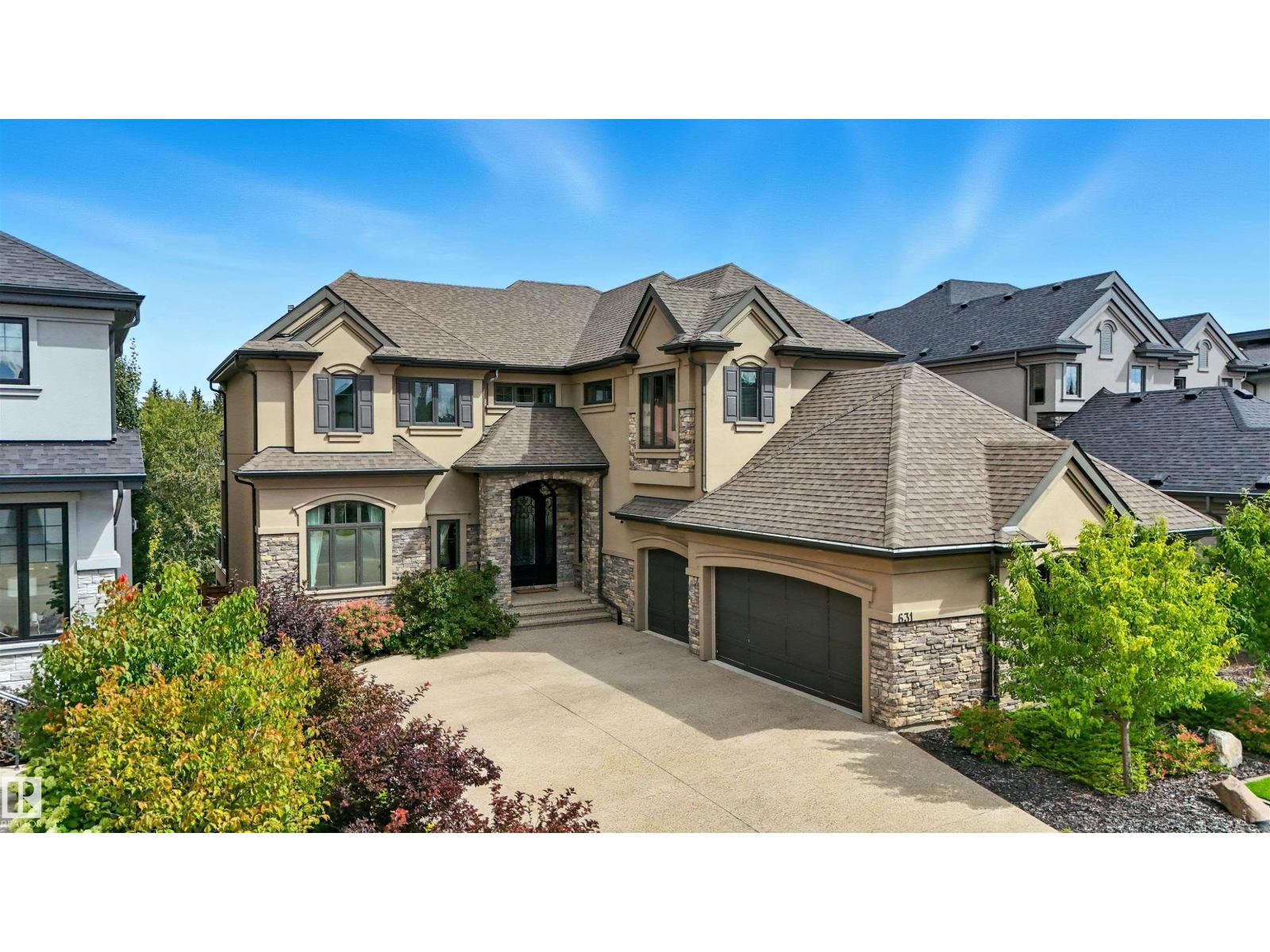 Photo 3 of 631 Howatt Dr Sw, Edmonton AB