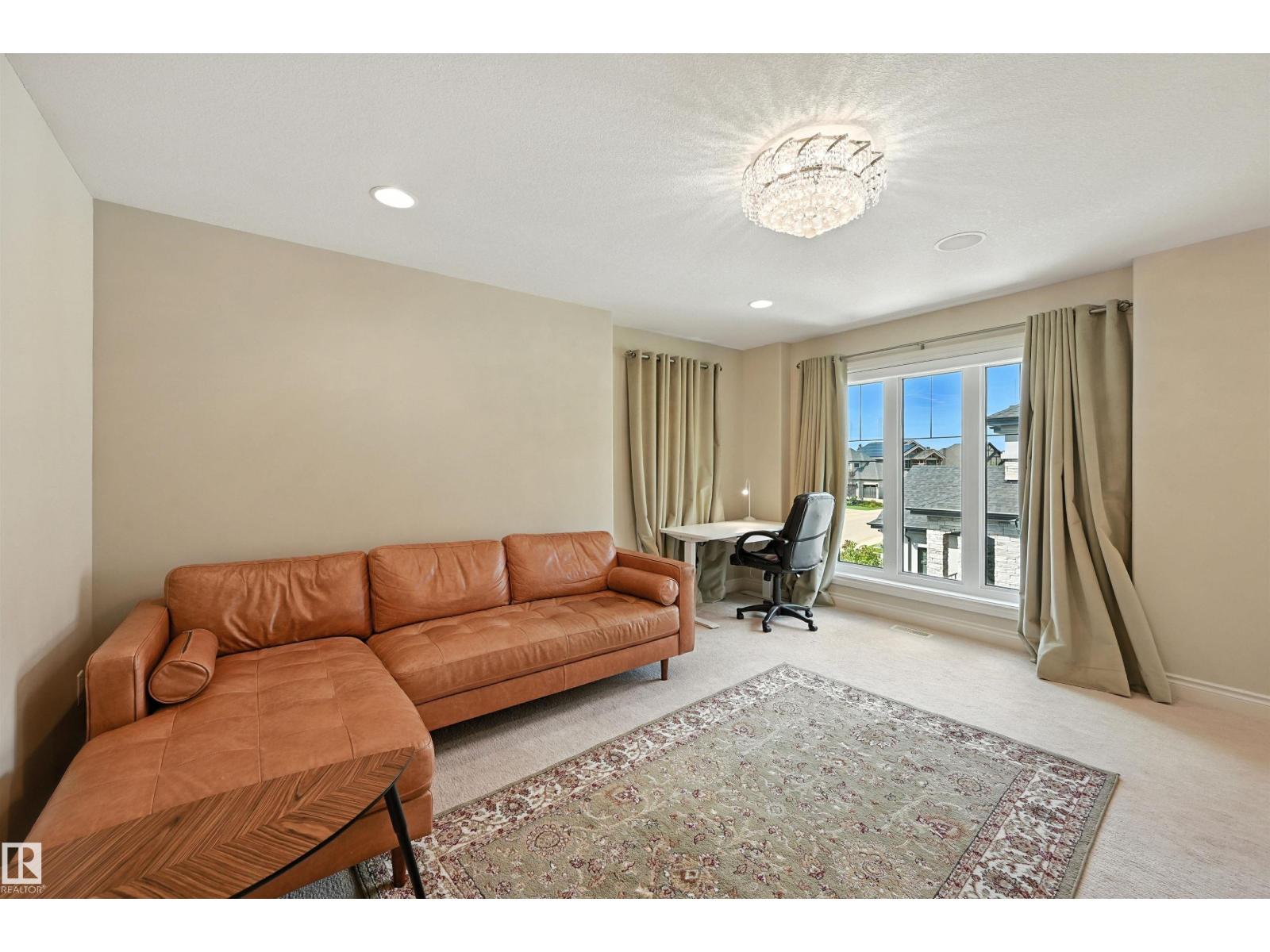 Photo 20 of 631 Howatt Dr Sw, Edmonton AB