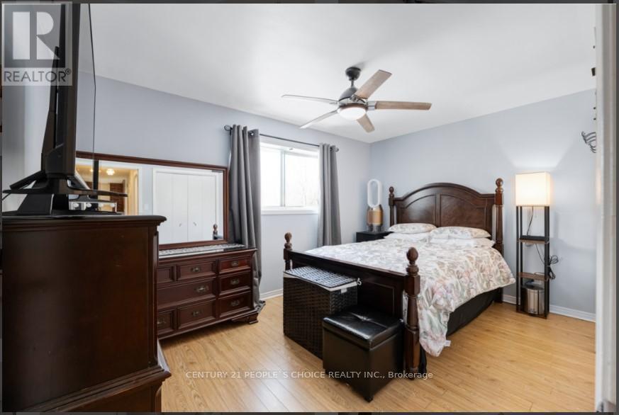 Photo 16 of 730 Meadowvale Road, Toronto ON
