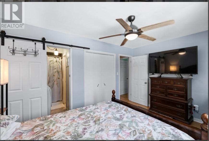 Photo 5 of 730 Meadowvale Road, Toronto ON