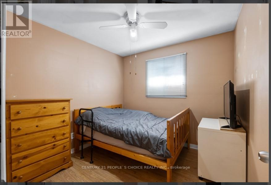 Photo 7 of 730 Meadowvale Road, Toronto ON
