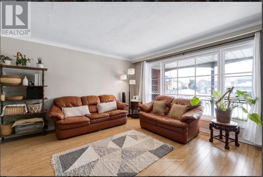 Photo 11 of 730 Meadowvale Road, Toronto ON