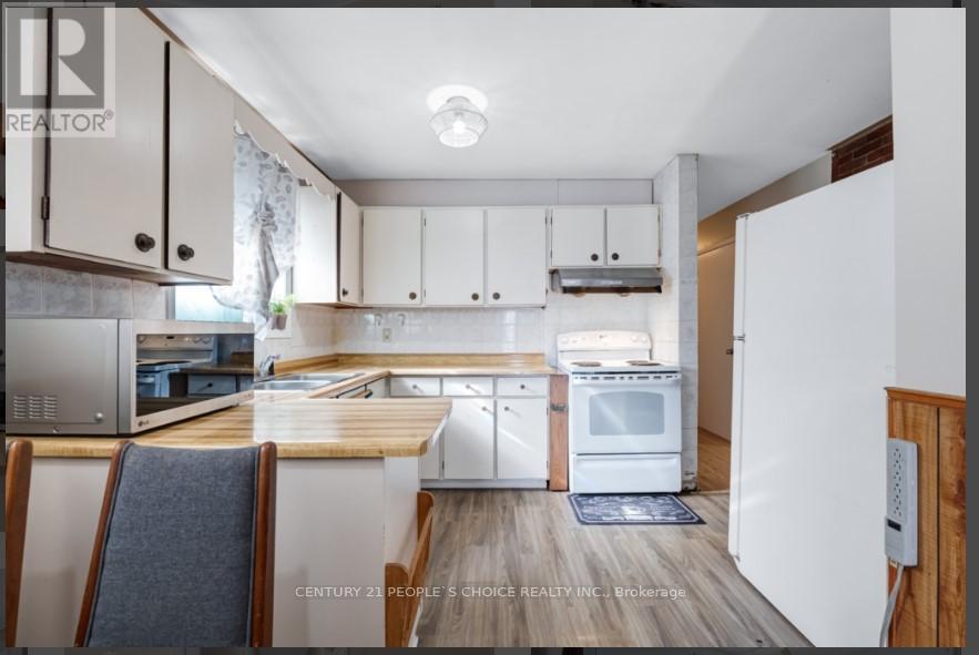 Photo 2 of 730 Meadowvale Road, Toronto ON