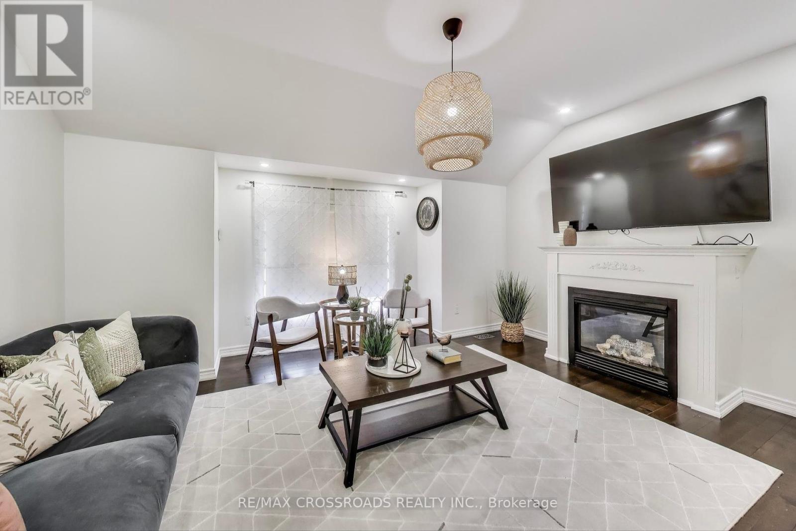 Photo 24 of 1104 Beneford Road, Oshawa ON