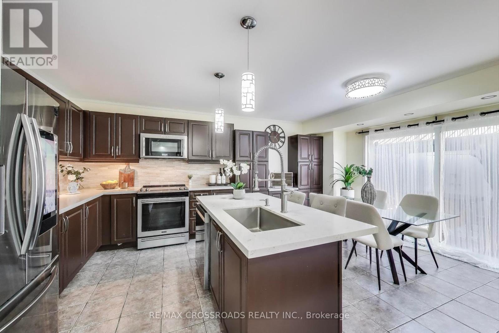 Photo 41 of 1104 Beneford Road, Oshawa ON