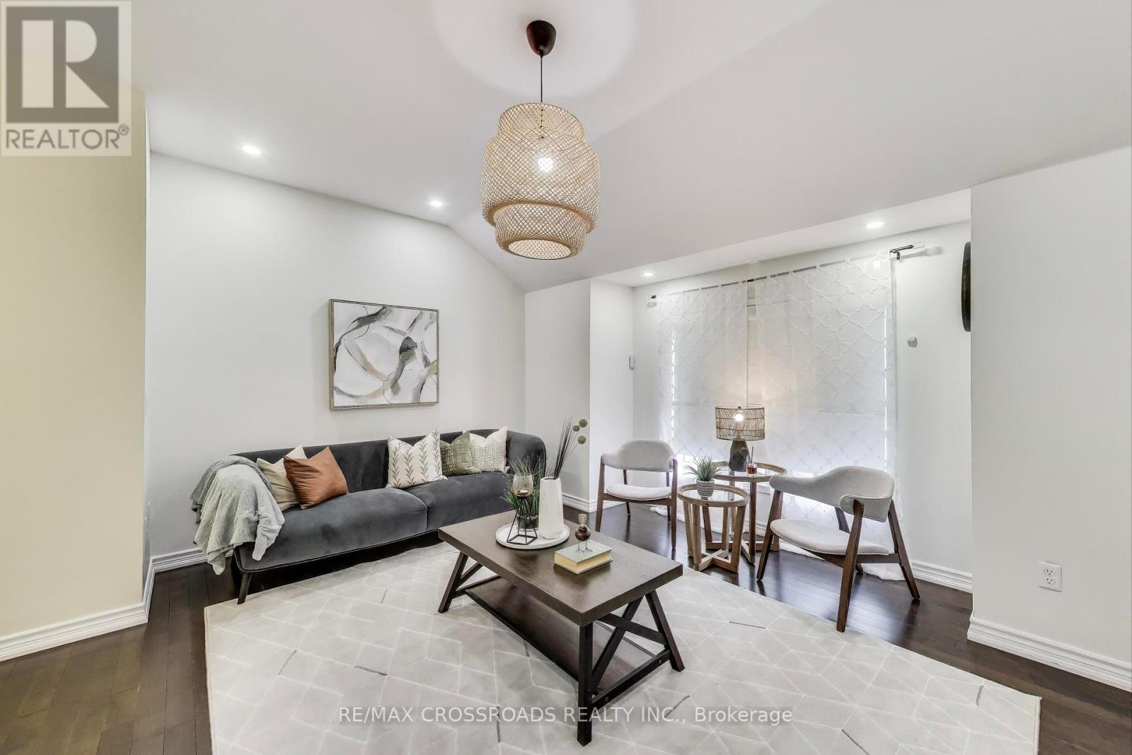 Photo 4 of 1104 Beneford Road, Oshawa ON