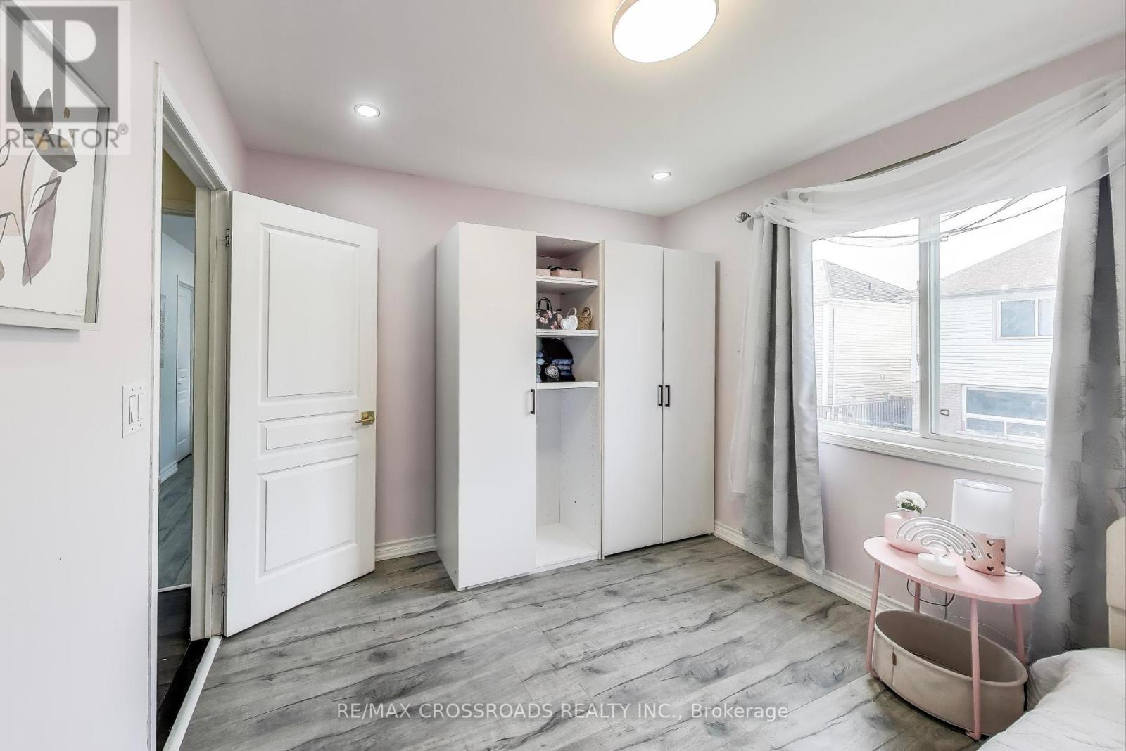 Photo 11 of 1104 Beneford Road, Oshawa ON