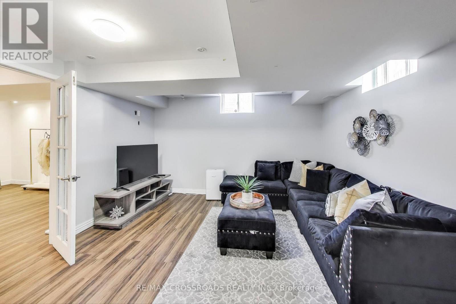 Photo 28 of 1104 Beneford Road, Oshawa ON