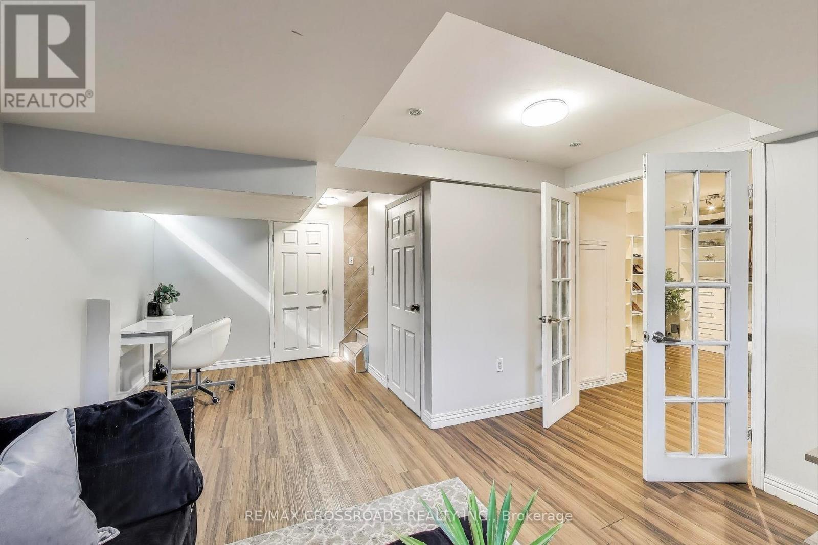 Photo 10 of 1104 Beneford Road, Oshawa ON