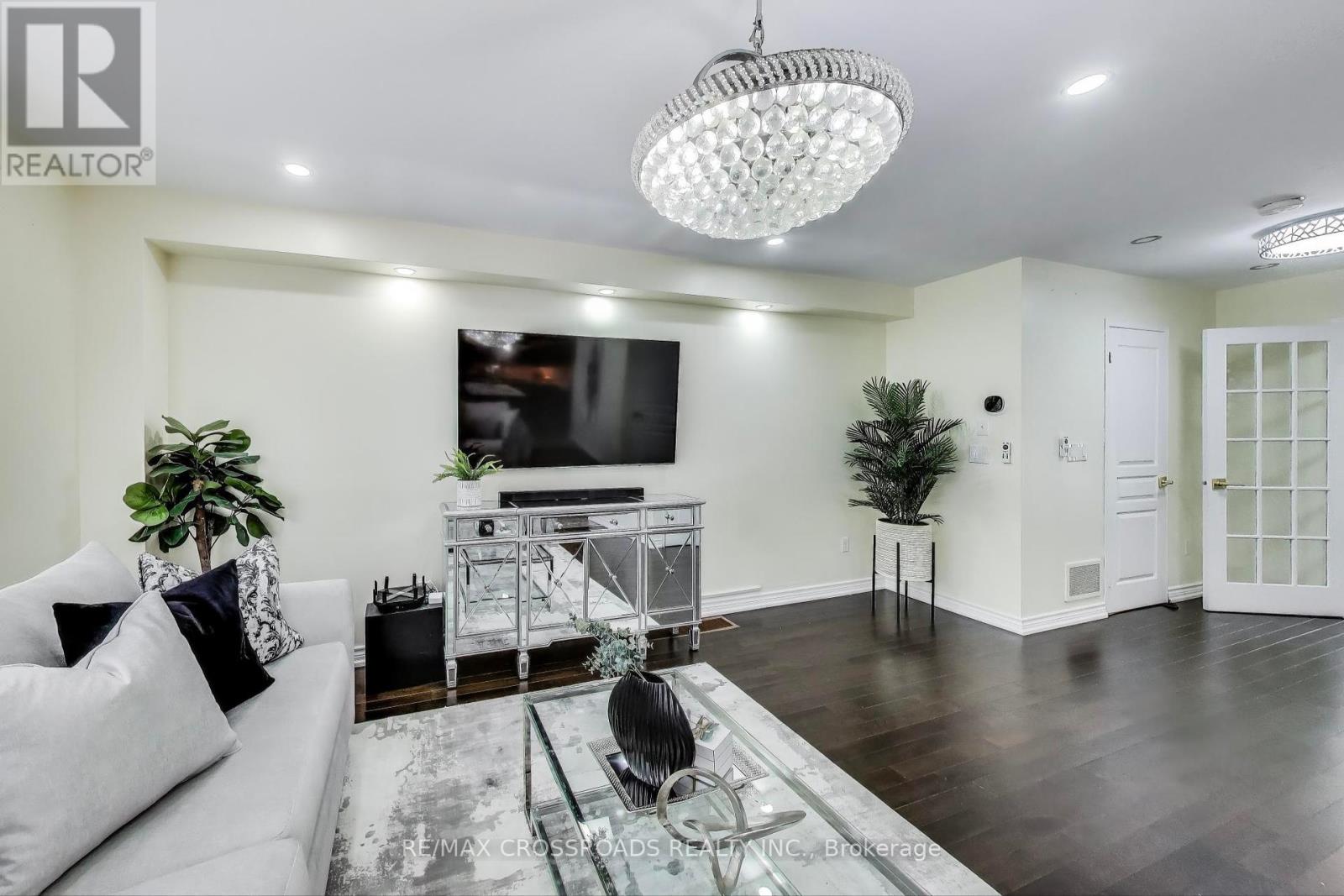 Photo 15 of 1104 Beneford Road, Oshawa ON