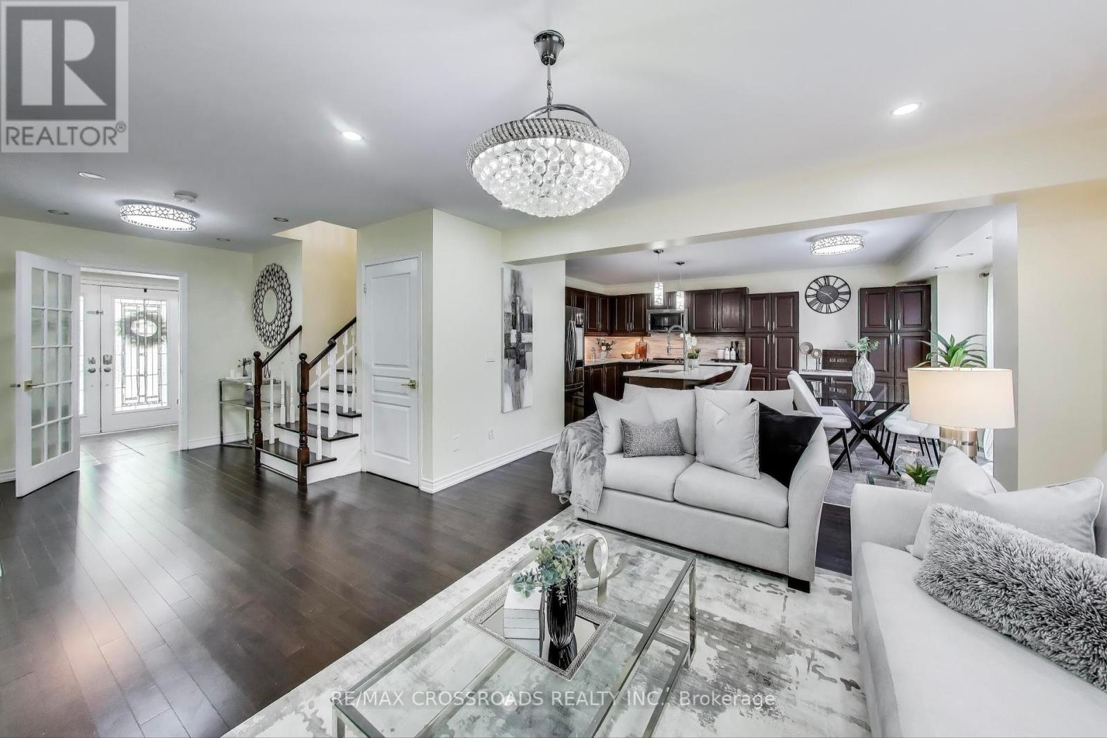 Photo 43 of 1104 Beneford Road, Oshawa ON