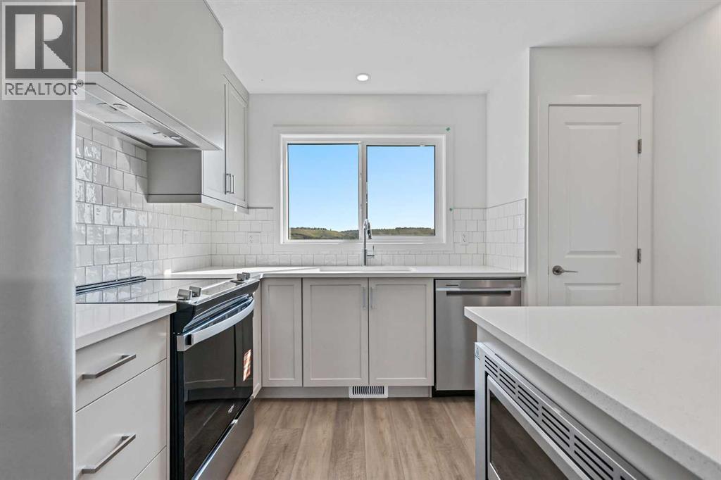 Photo 15 of 922 Wolf Willow Boulevard Se, Calgary AB