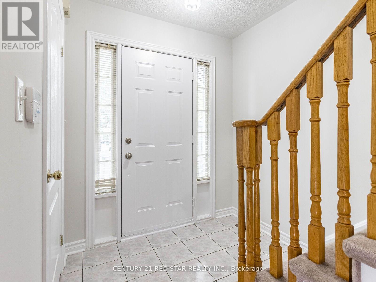 Photo 2 of 95 Yellow Brick Road, Brampton ON