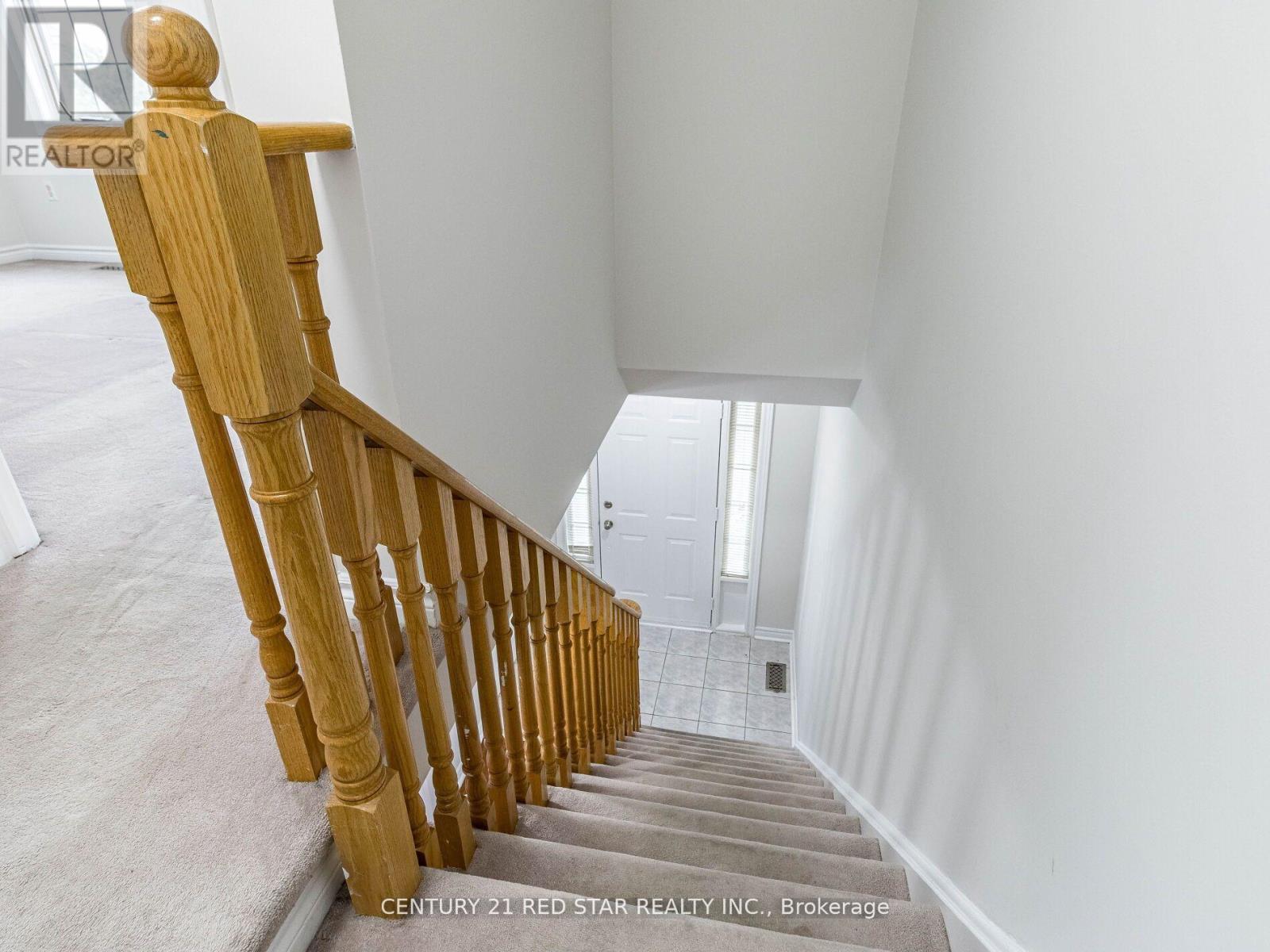 Photo 27 of 95 Yellow Brick Road, Brampton ON