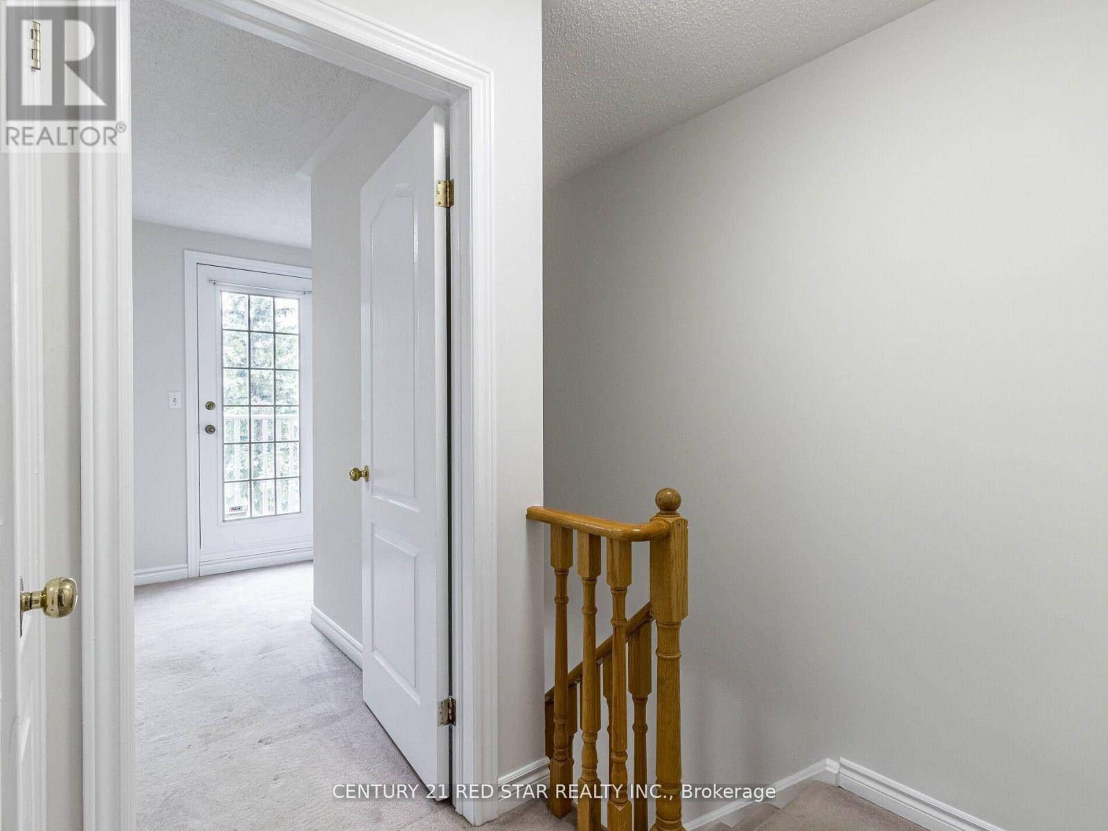 Photo 15 of 95 Yellow Brick Road, Brampton ON