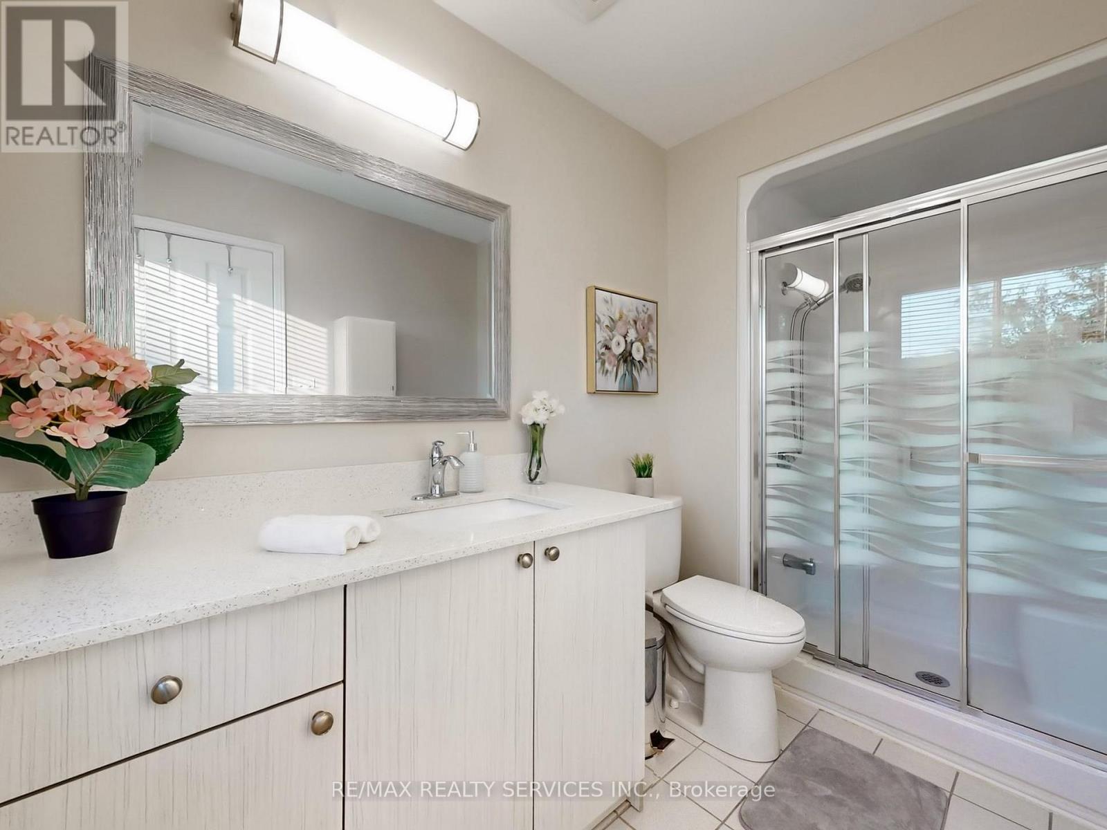 Photo 26 of 96 5230 Glen Erin Drive, Mississauga ON