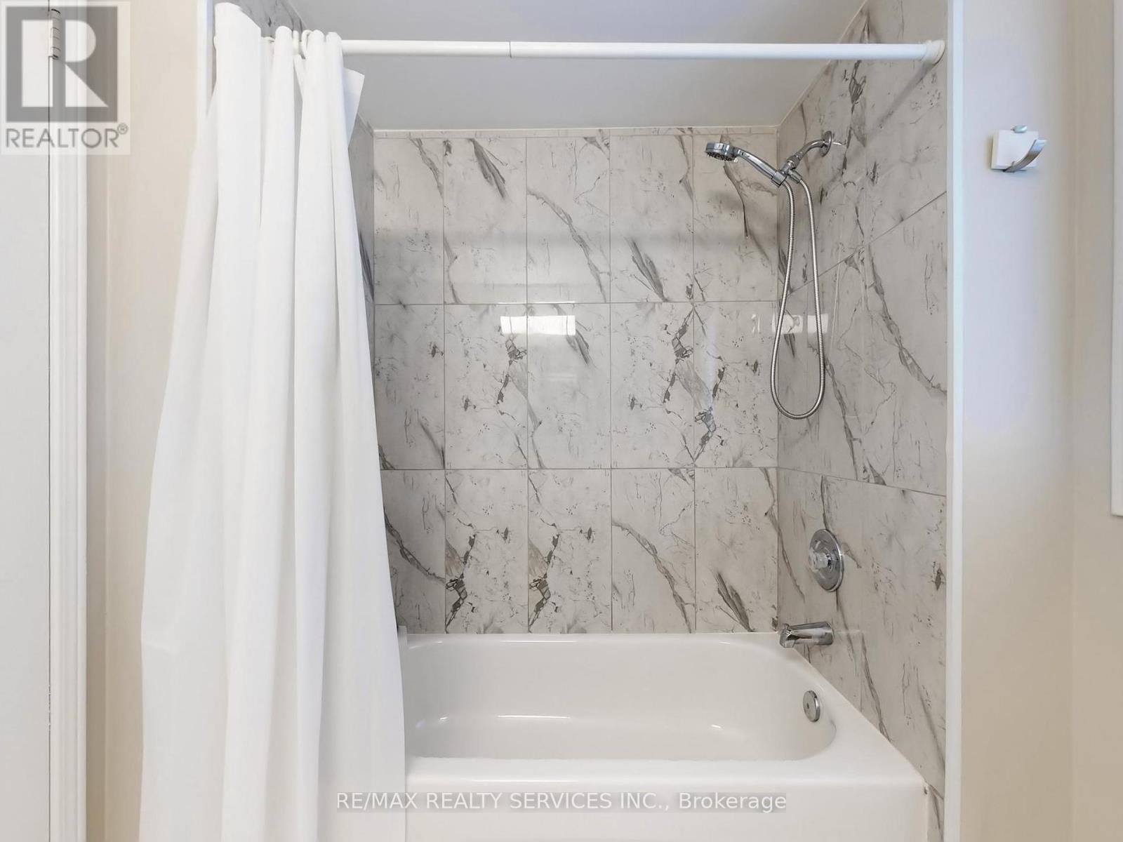 Photo 37 of 96 5230 Glen Erin Drive, Mississauga ON