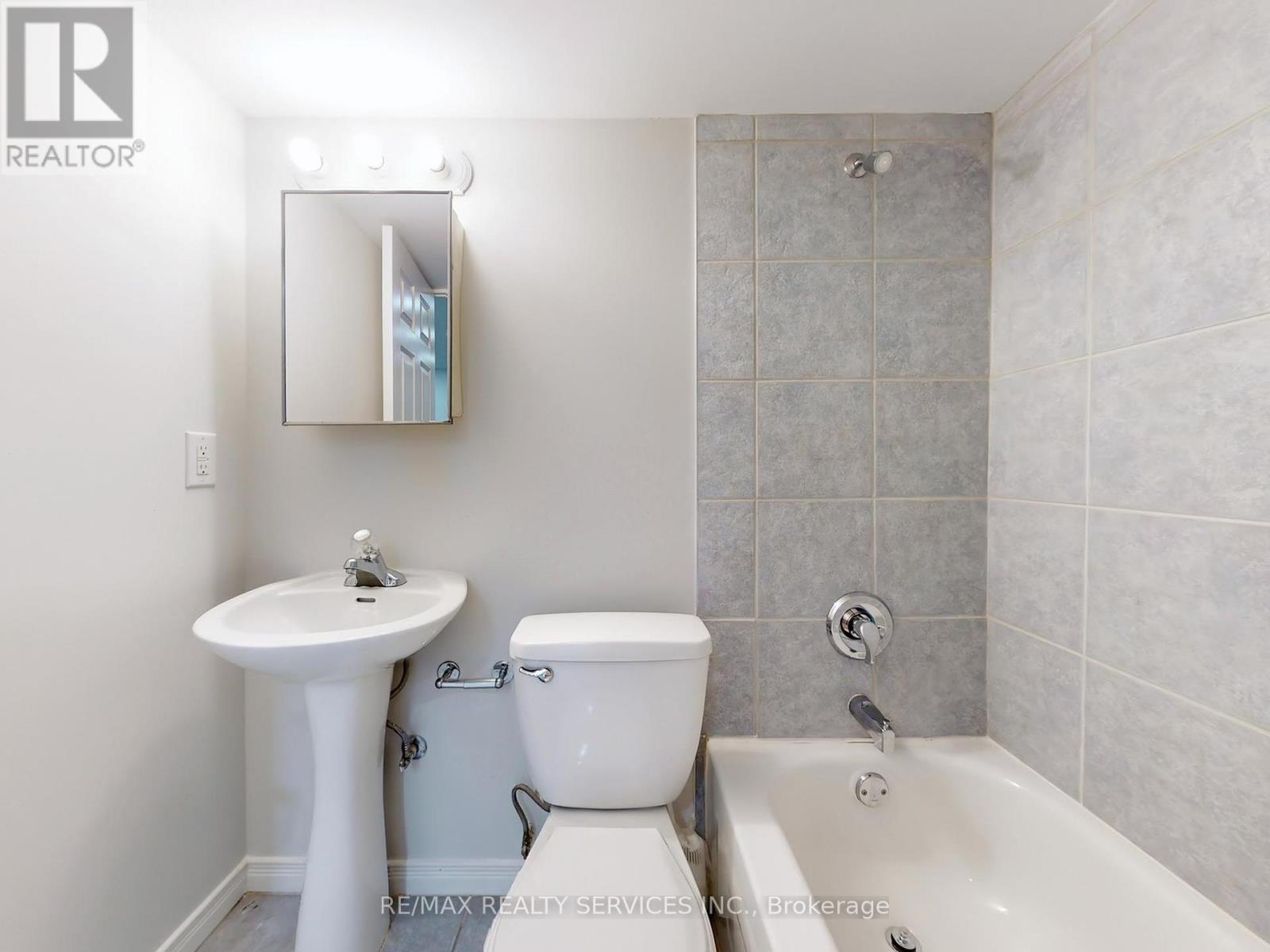 Photo 41 of 96 5230 Glen Erin Drive, Mississauga ON