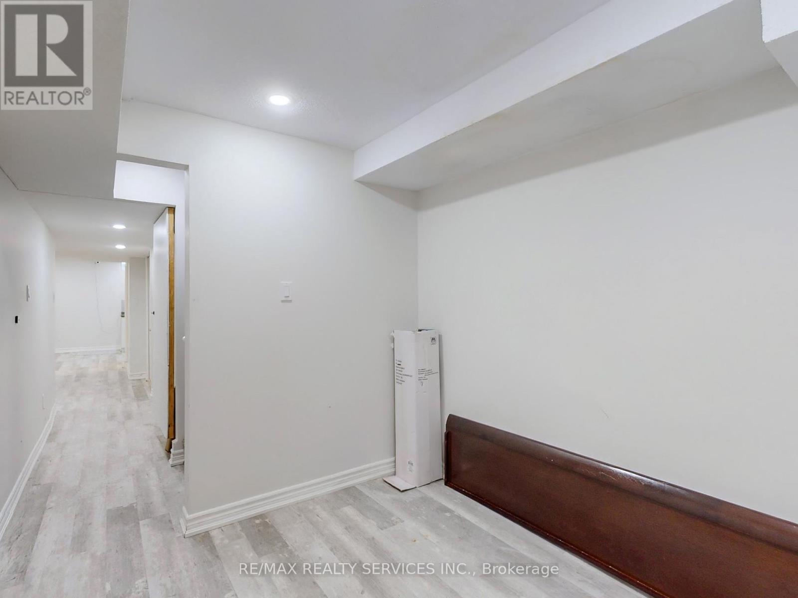 Photo 42 of 96 5230 Glen Erin Drive, Mississauga ON