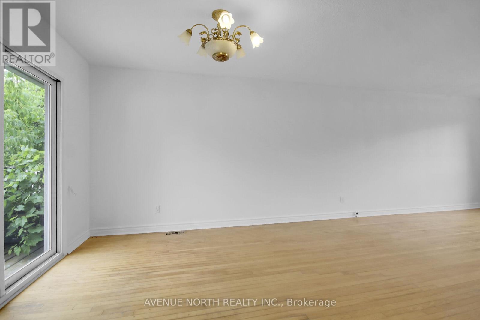 Photo 16 of 1254 Heron Road, Ottawa ON