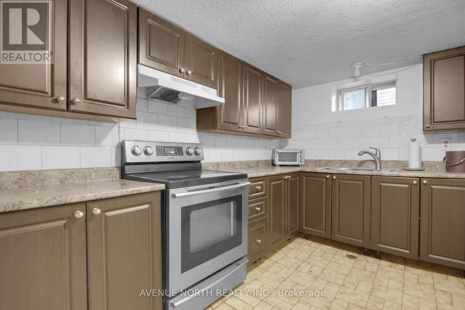 Photo 31 of 1254 Heron Road, Ottawa ON