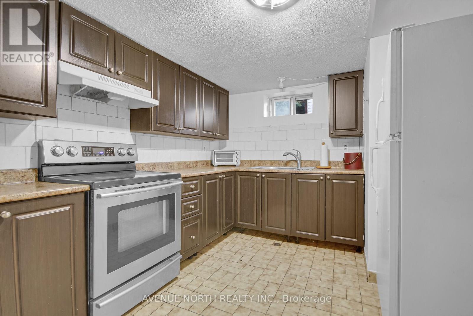 Photo 32 of 1254 Heron Road, Ottawa ON