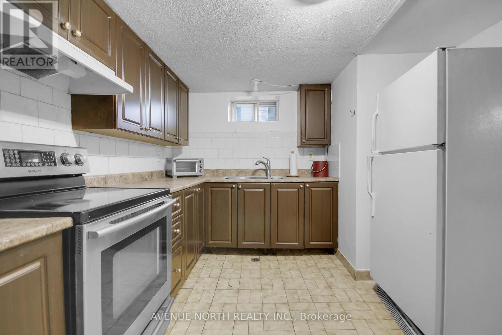 Photo 33 of 1254 Heron Road, Ottawa ON